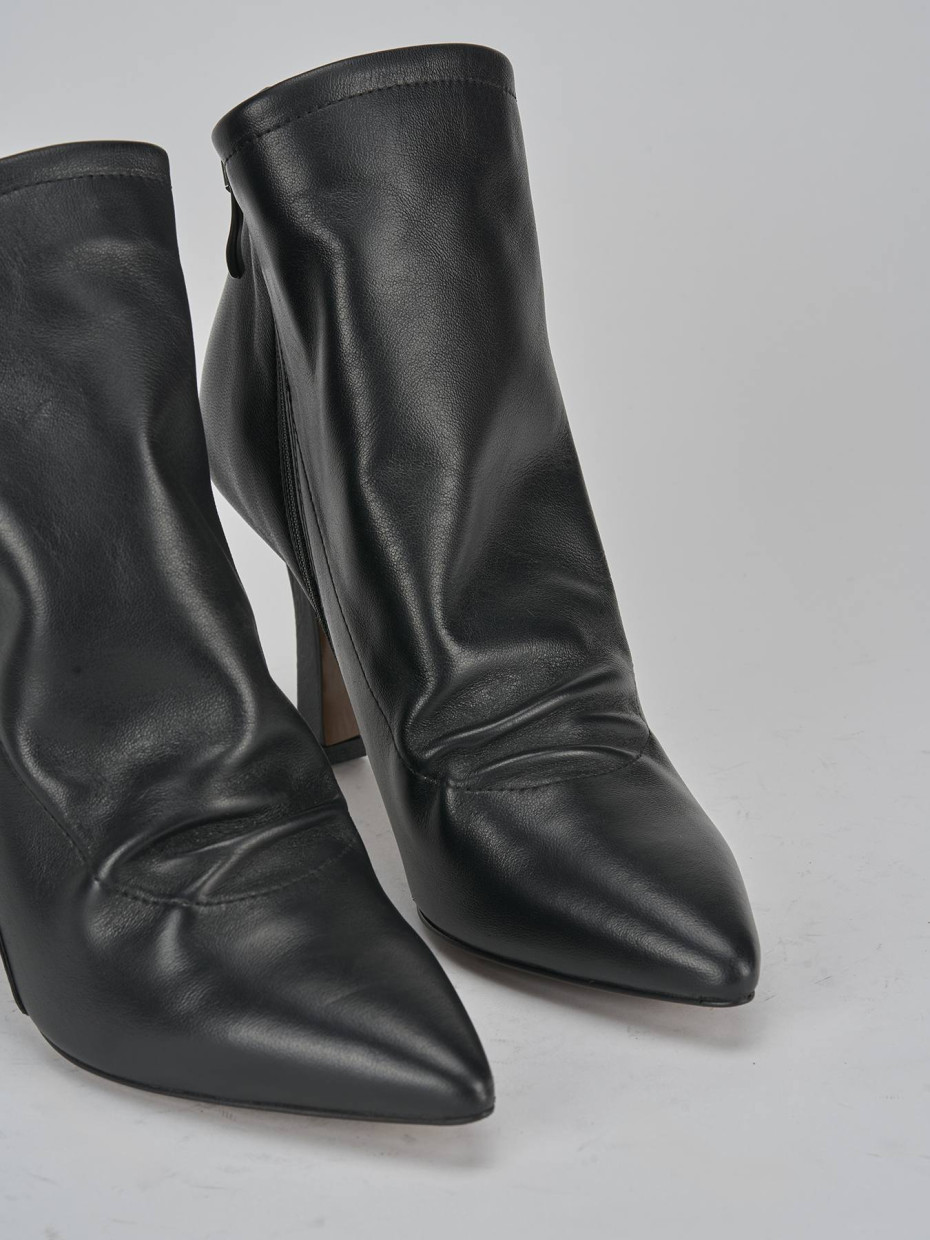 Botines de tacón alto tacón 7 cm negro cuero