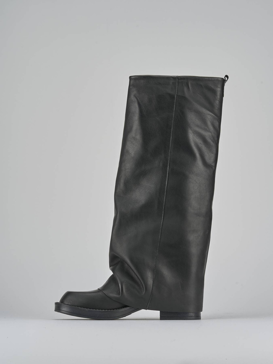 Low heel boots heel 3 cm black leather