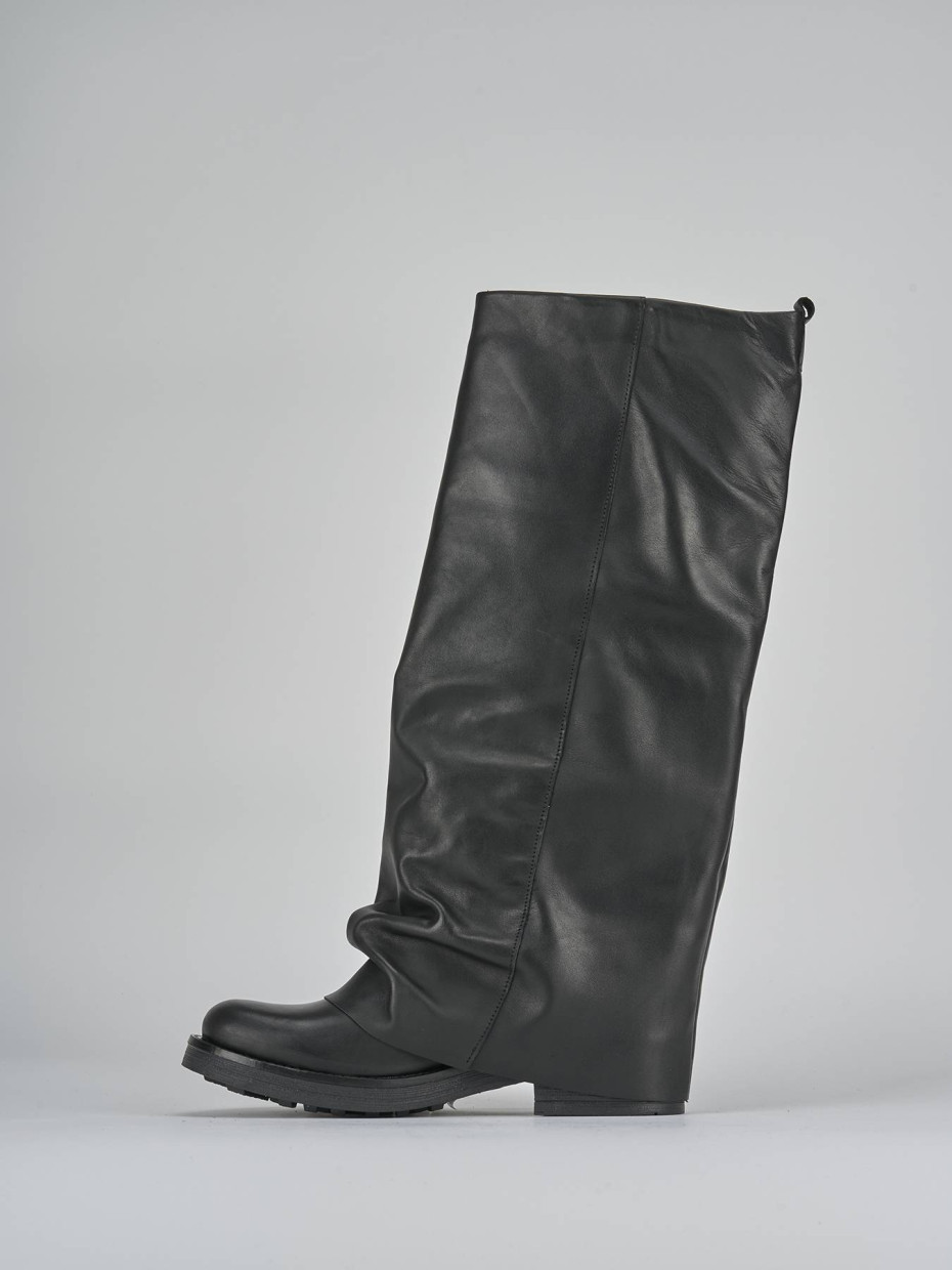 Low heel boots heel 3 cm black leather