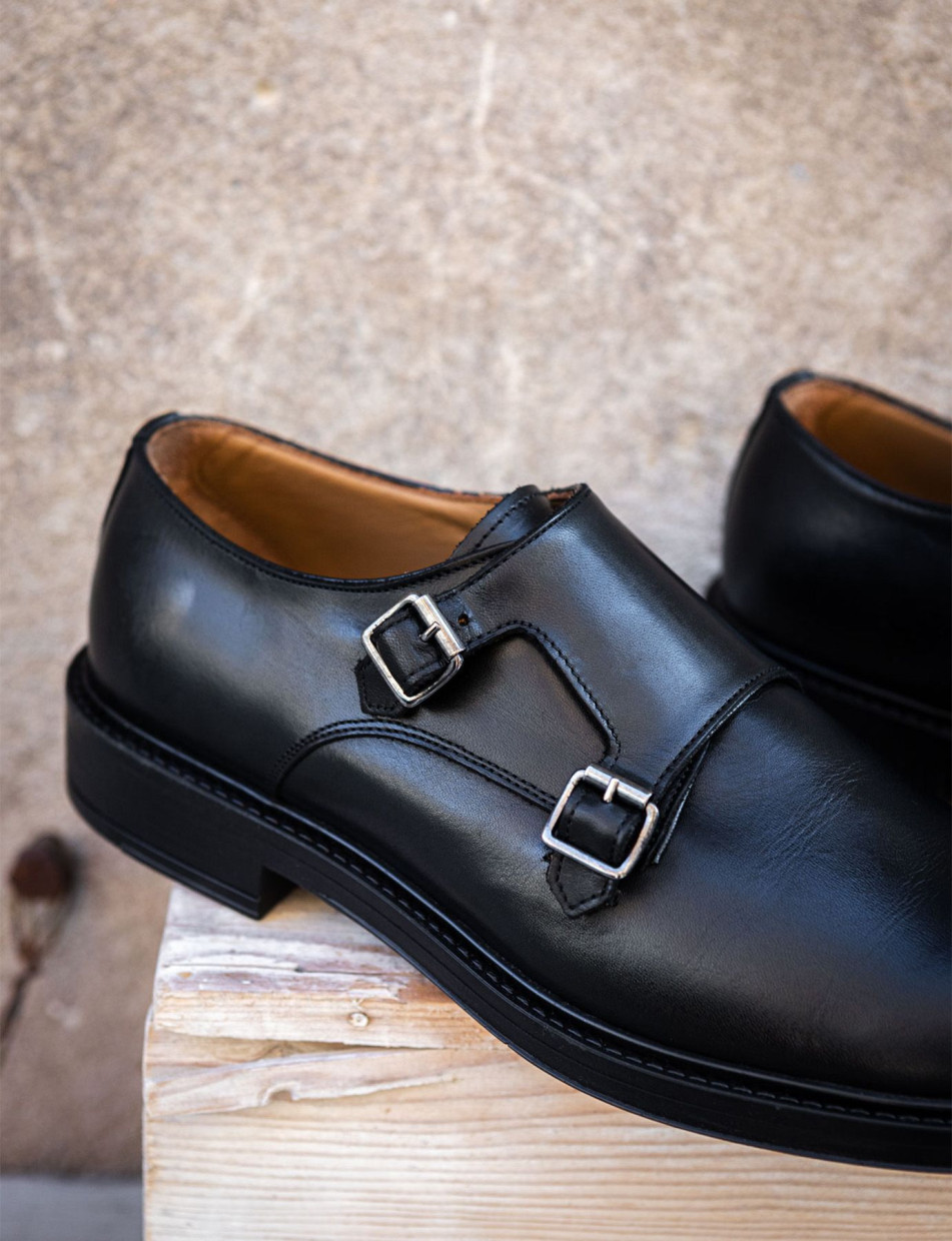 Zapatos de cordones negro cuero