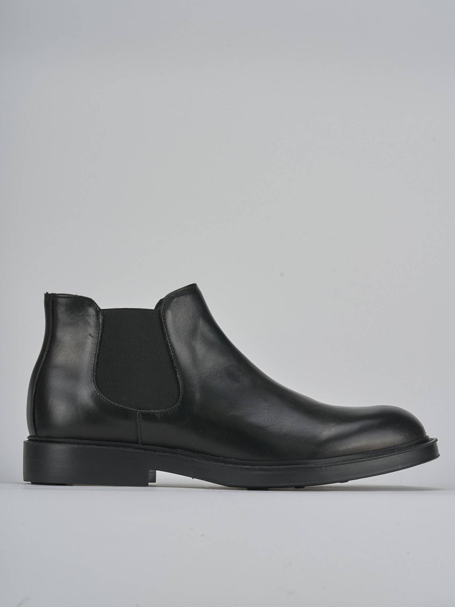 Botines negro cuero