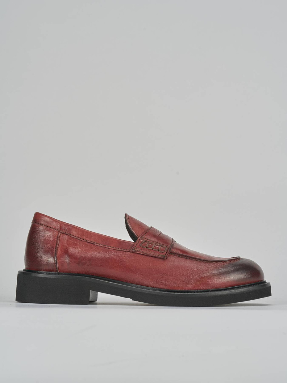 Mocasines tacón 2 cm burdeos cuero