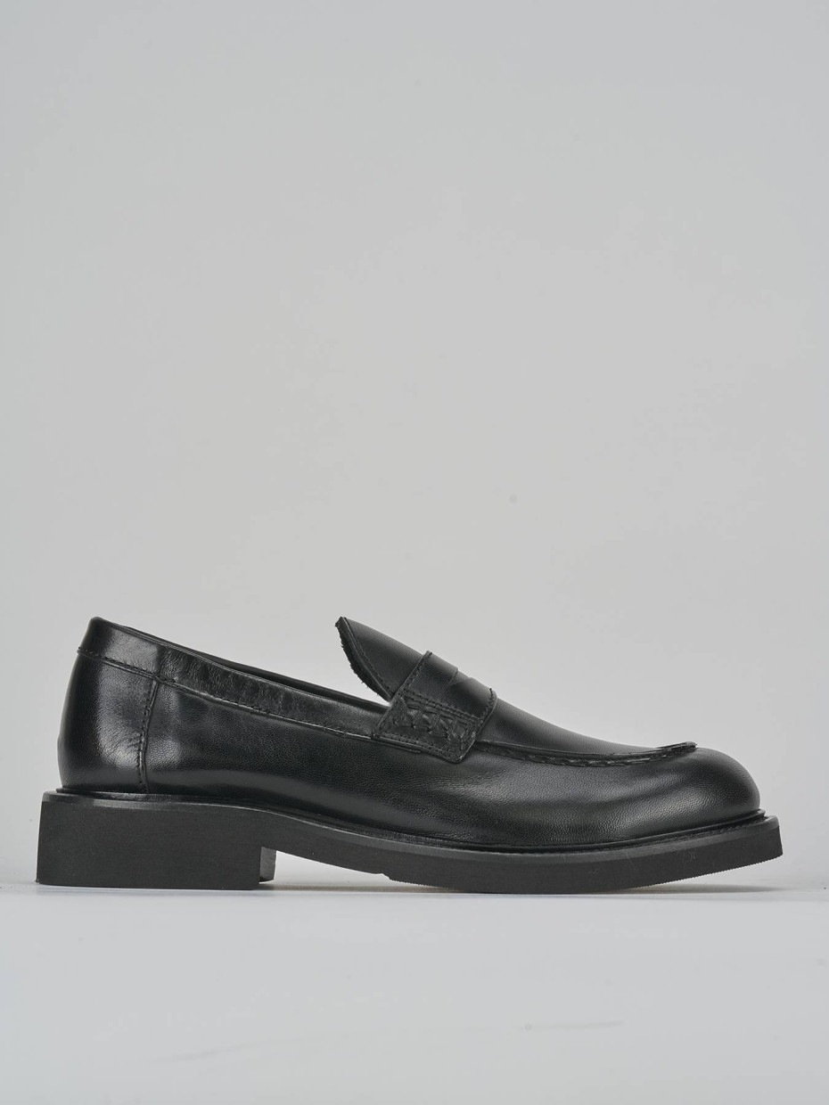Mocasines tacón 2 cm negro cuero