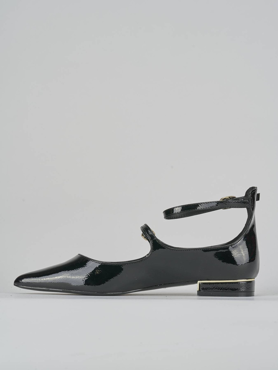 Flat shoes heel 1 cm black patent