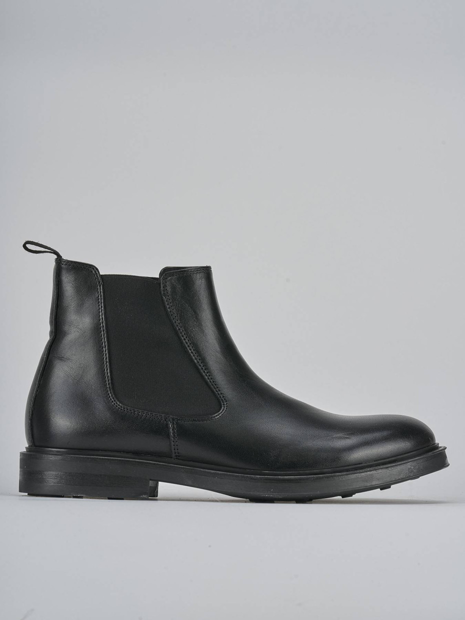 Botines negro cuero