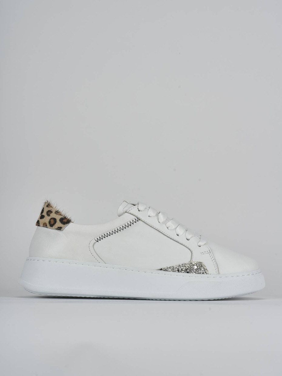 Zapatillas deportivas blanco cuero