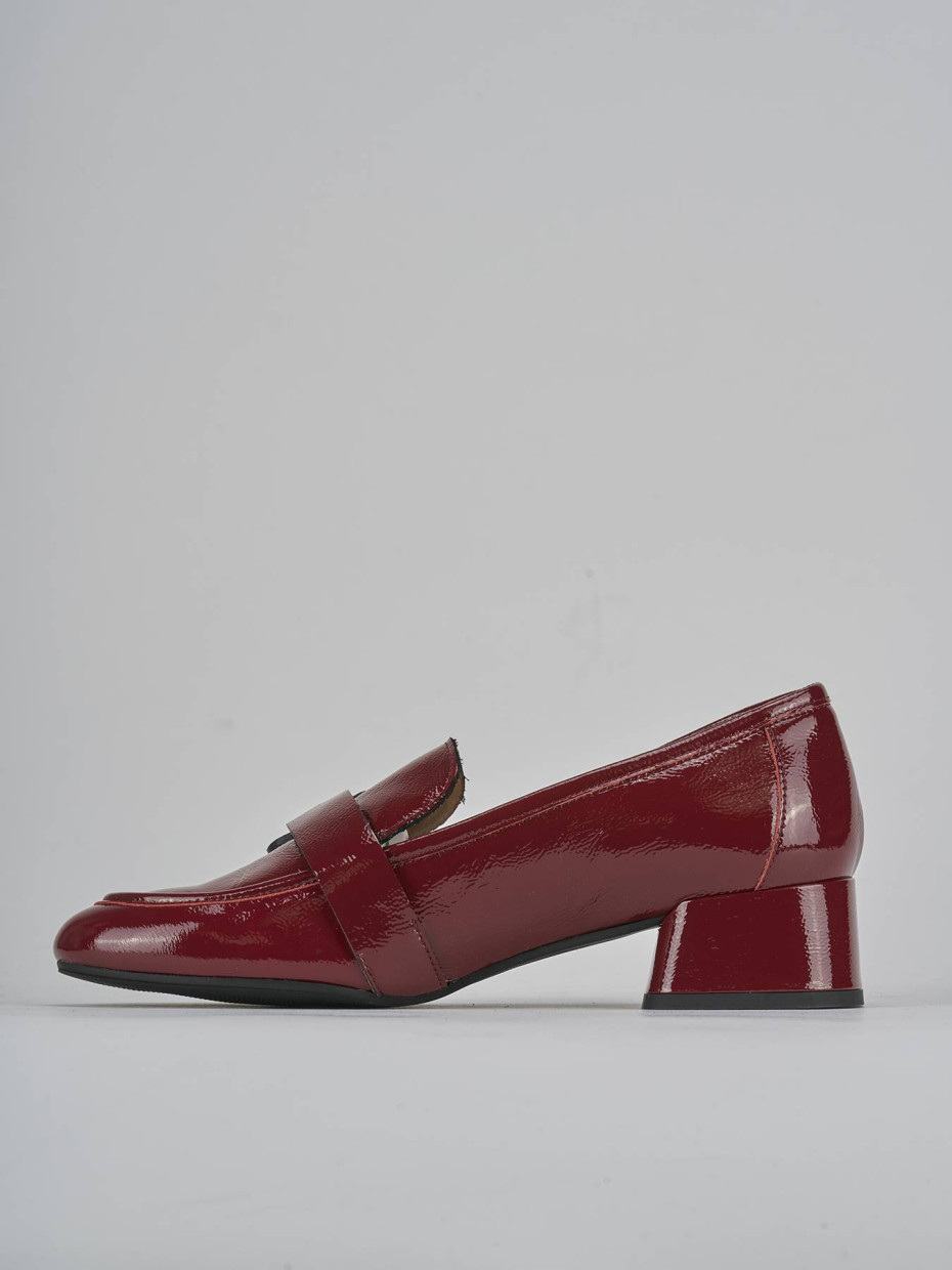 Mocasines tacón 3 cm burdeos charol