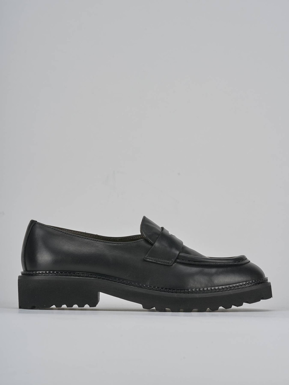 Mocasines tacón 2 cm negro cuero