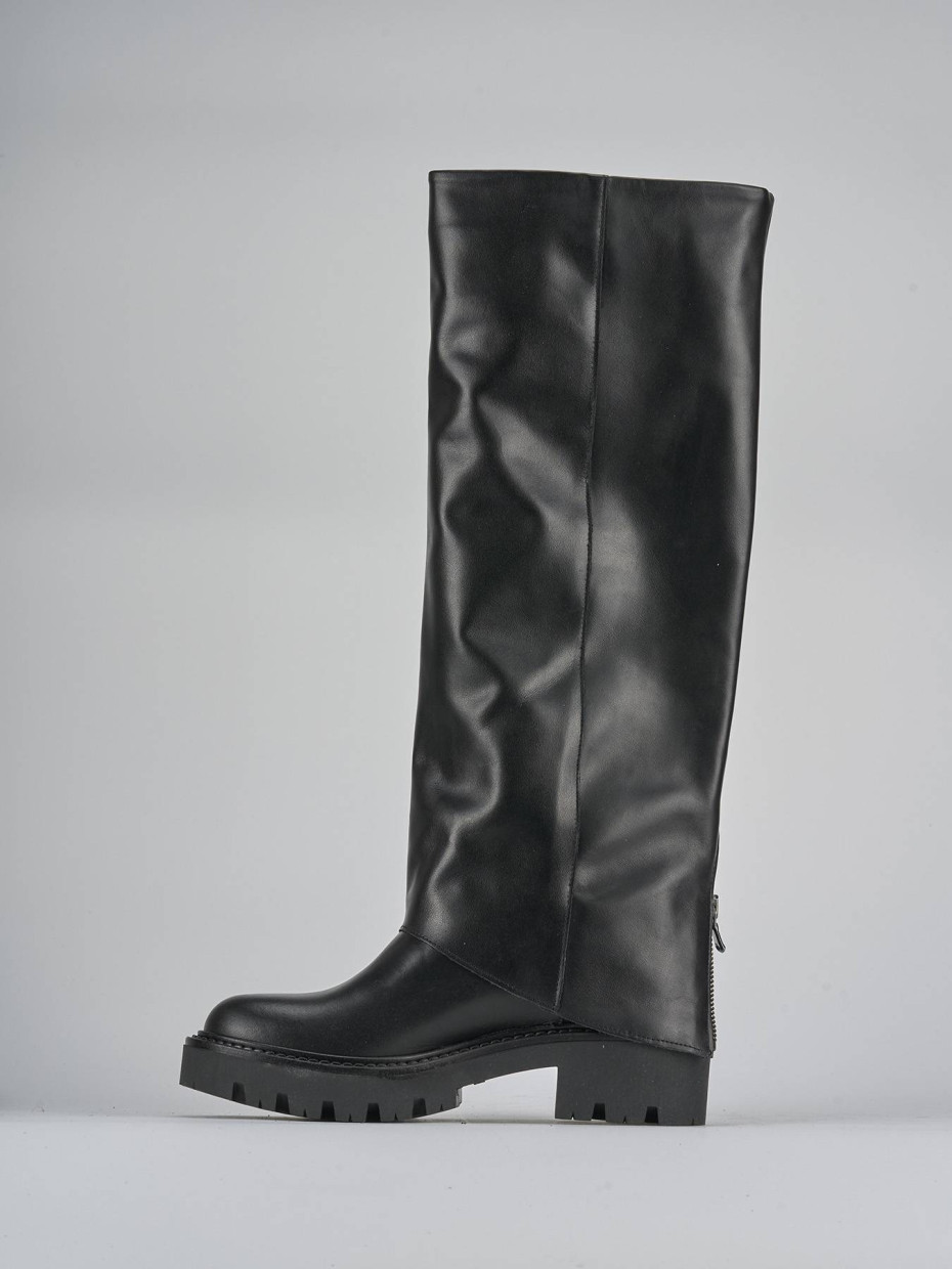 Low heel boots heel 3 cm black leather