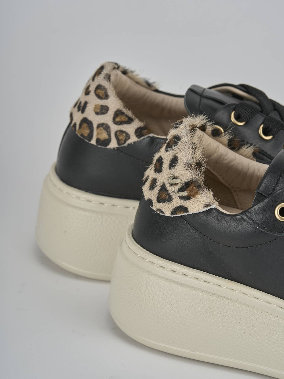 Zapatillas deportivas negro cuero