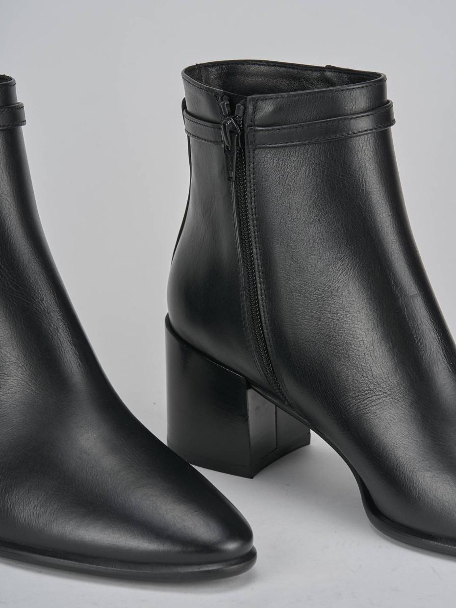 Stivaletti tacco 6cm pelle nero