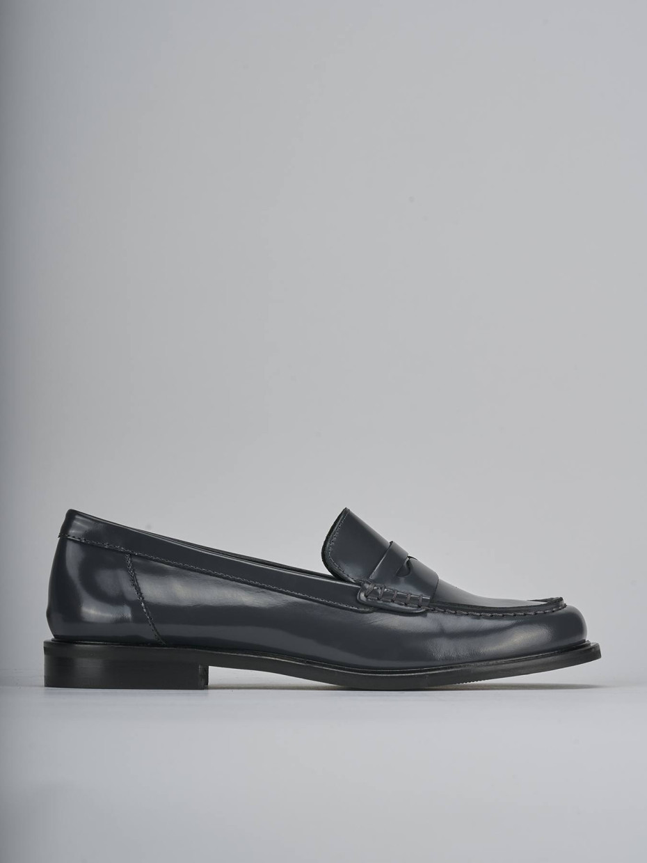 Mocasines tacón 1 cm gris cuero