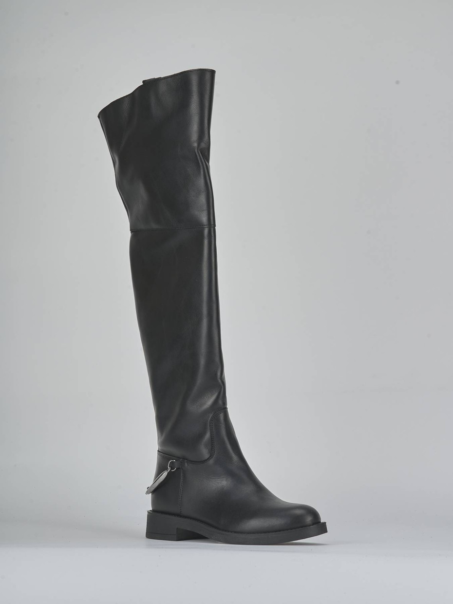 Low heel boots heel 2 cm black leather