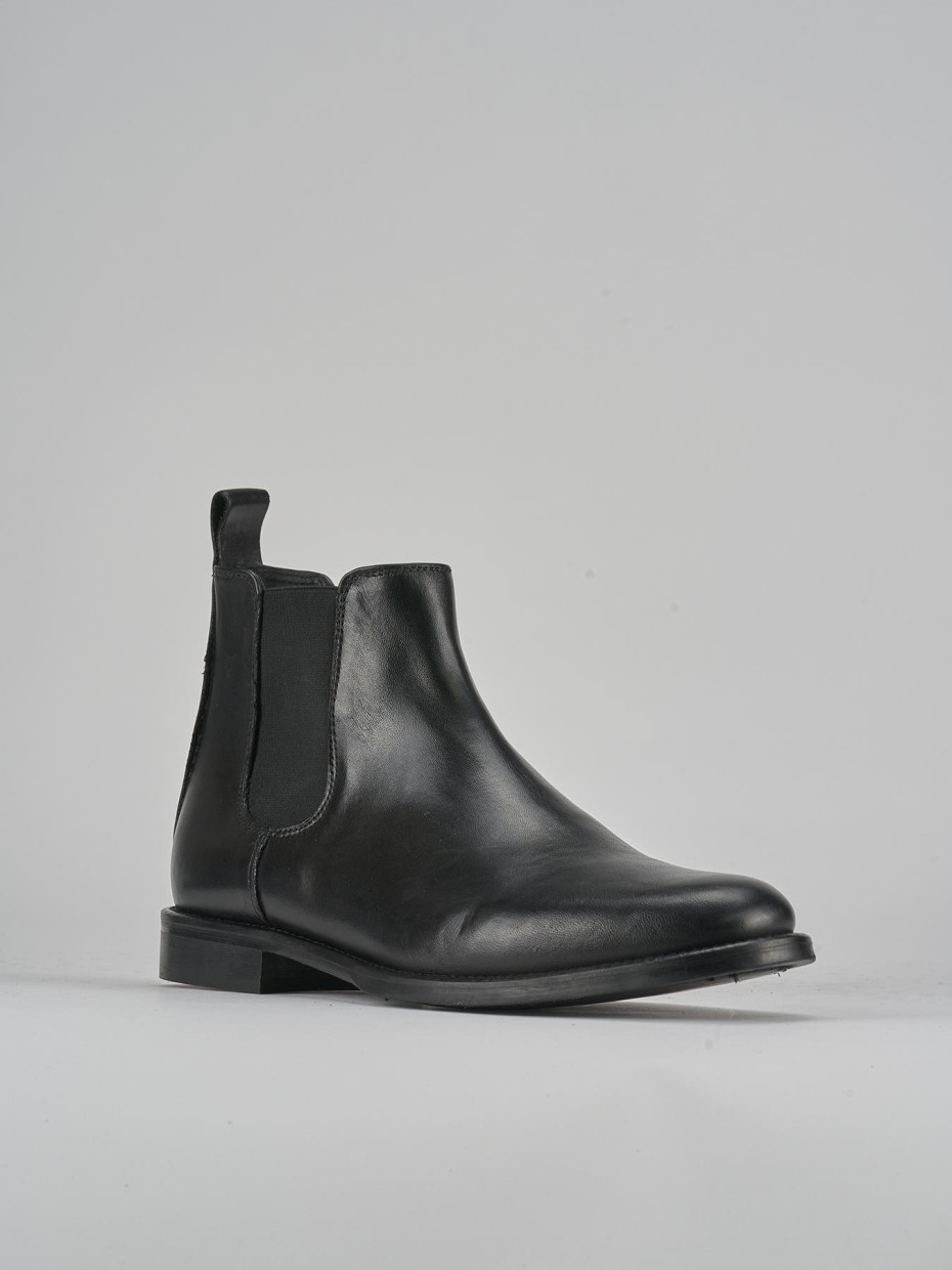 Botines negro cuero