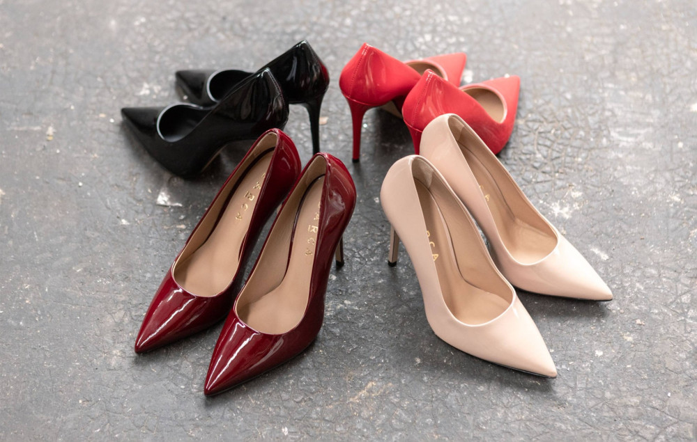 Zapatos de salón tacón 11 cm beis charol