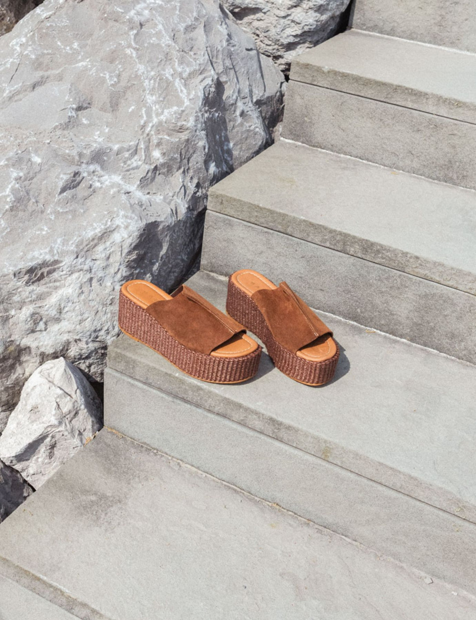 Mules tacón 7 cm marrón oscuro ante