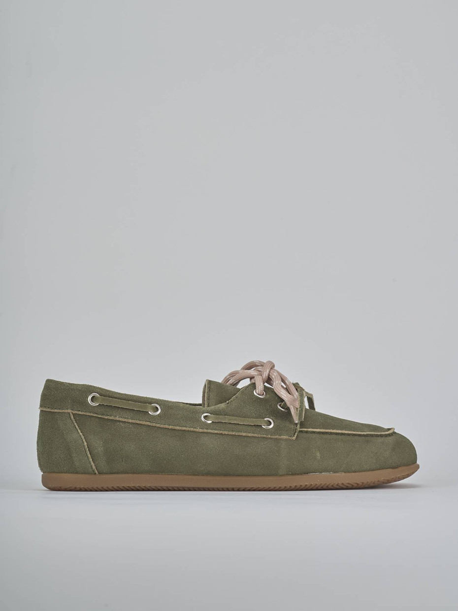 Mocasines tacón 1 cm verde nobuk