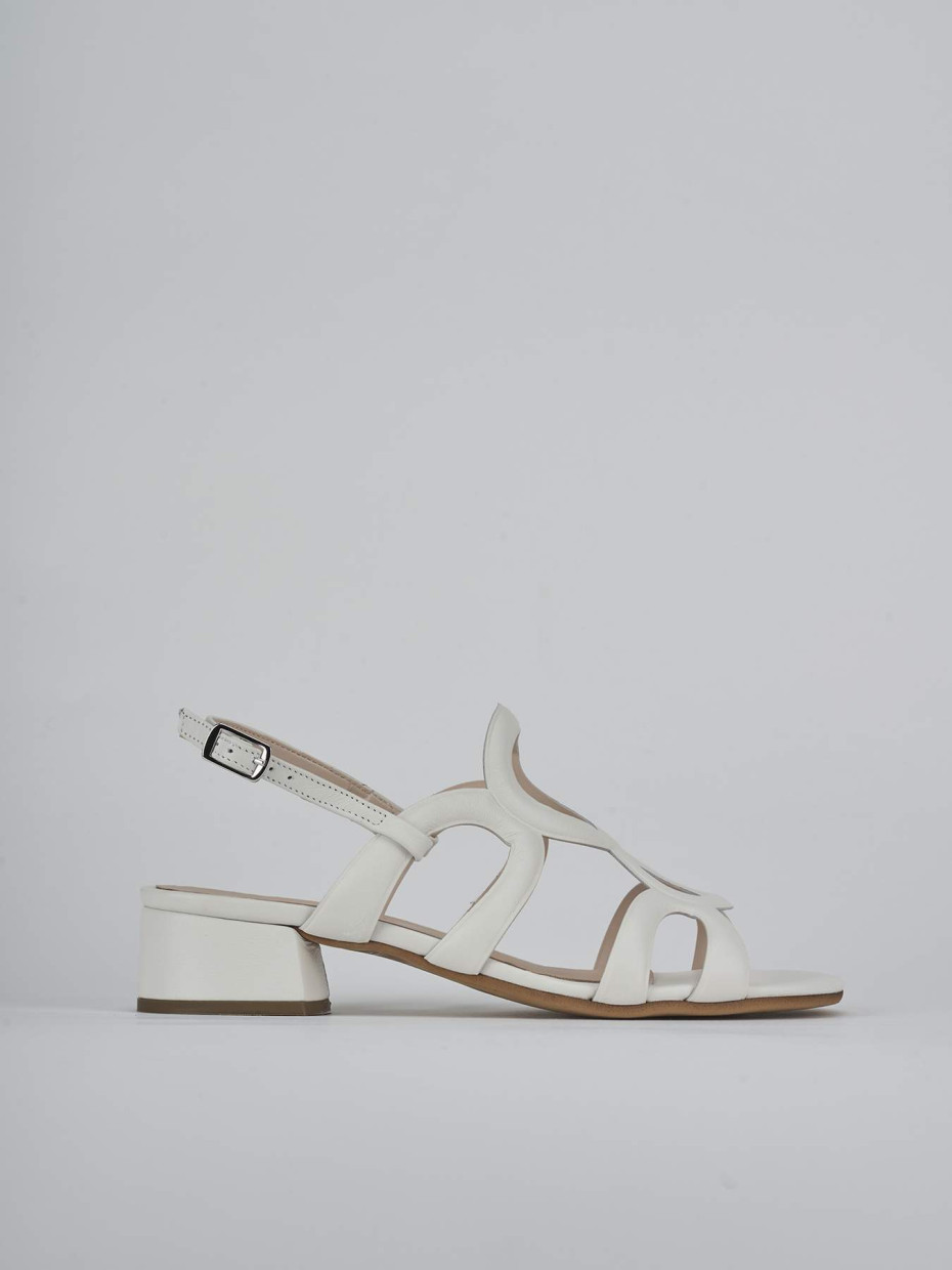 Sandalias de tacón bajo tacón 3 cm blanco cuero