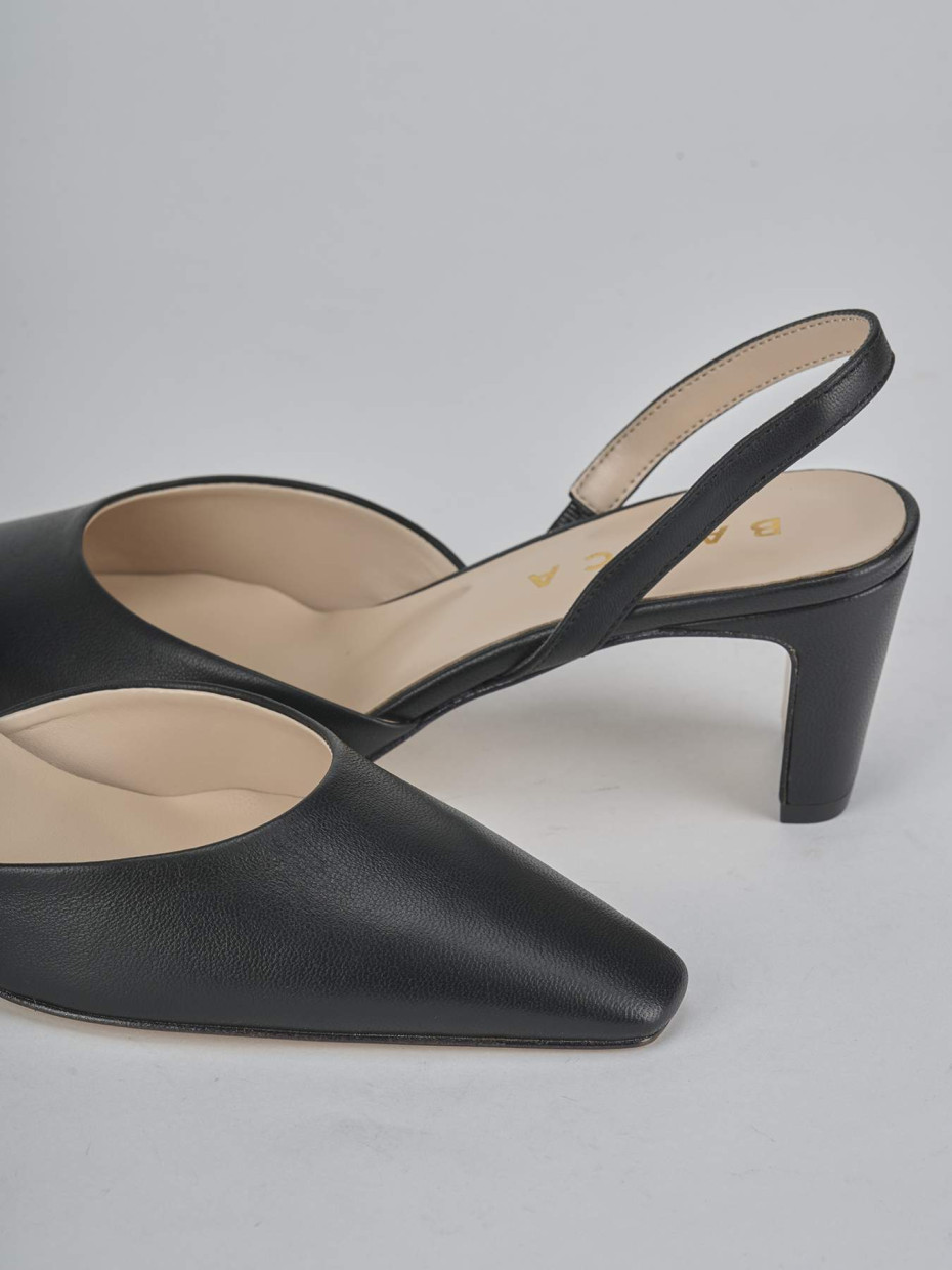 Salones destalonados tacón 6 cm negro cuero