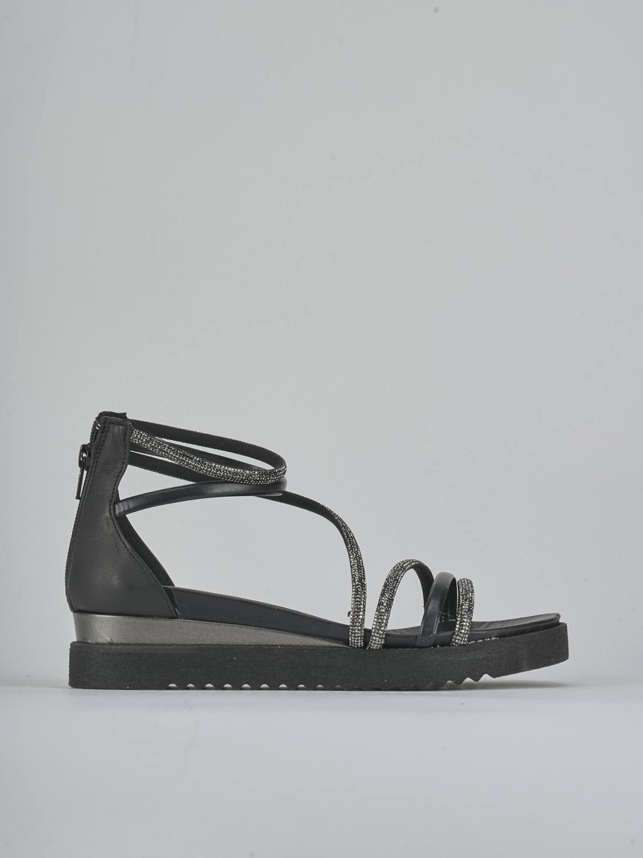 Sandalias de tacón bajo tacón 2 cm negro cuero