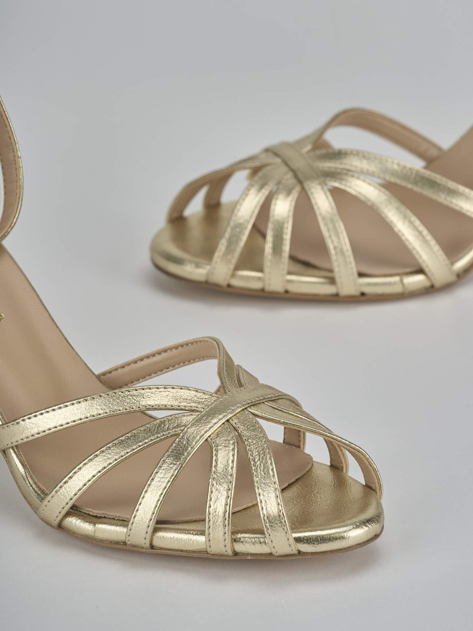 Sandalias de tacón alto tacón 7 cm oro cuero
