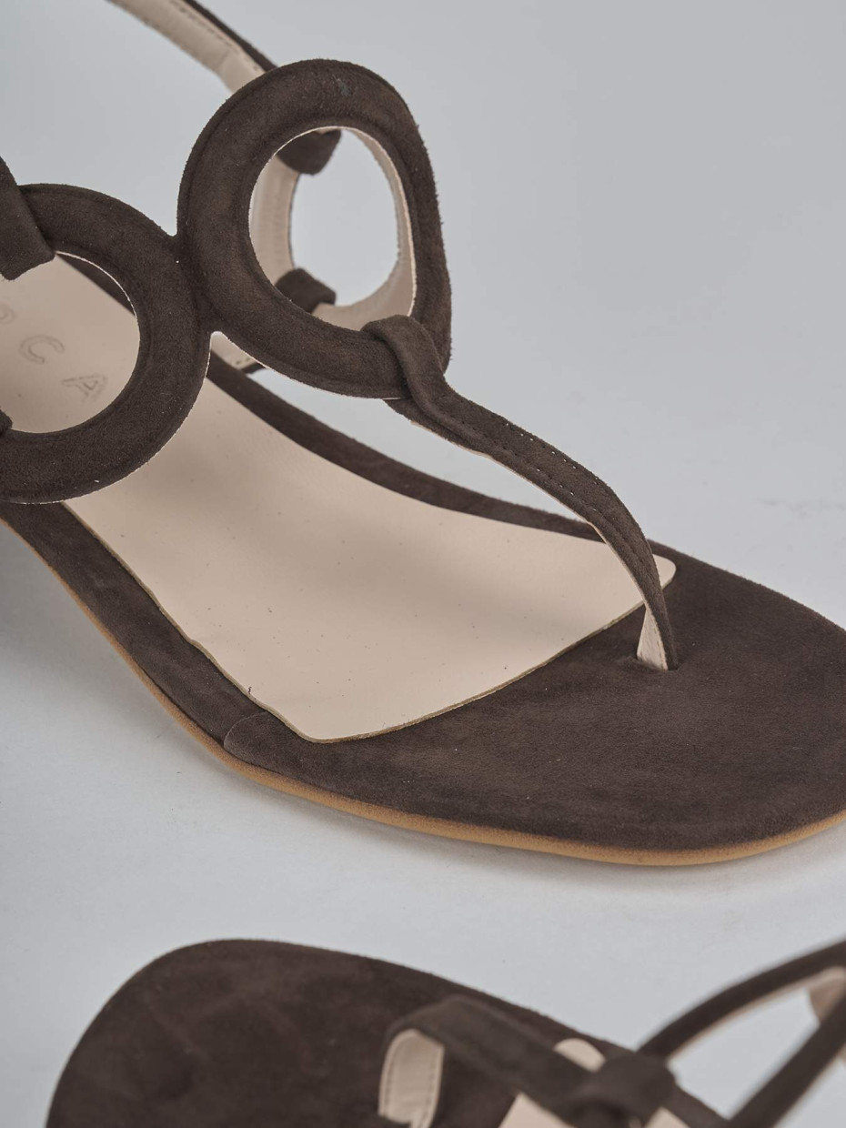 Sandalias de tacón bajo tacón 3 cm marrón oscuro ante