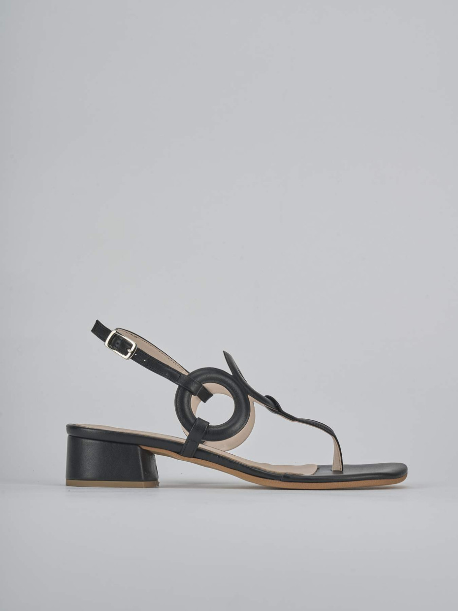 Sandalias de tacón bajo tacón 3 cm negro cuero
