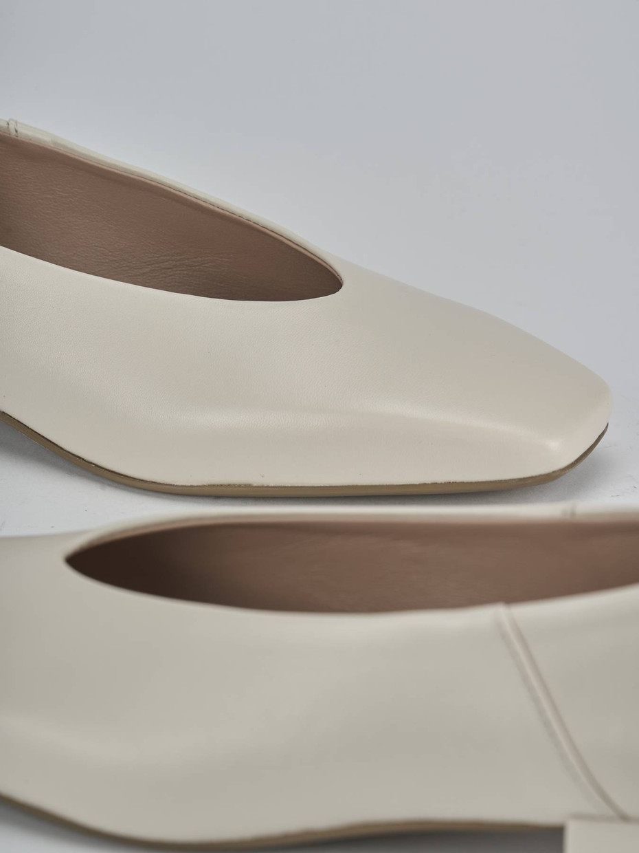 Bailarinas tacón 2 cm beis cuero