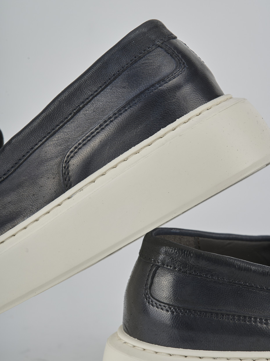 Mocasines azul cuero