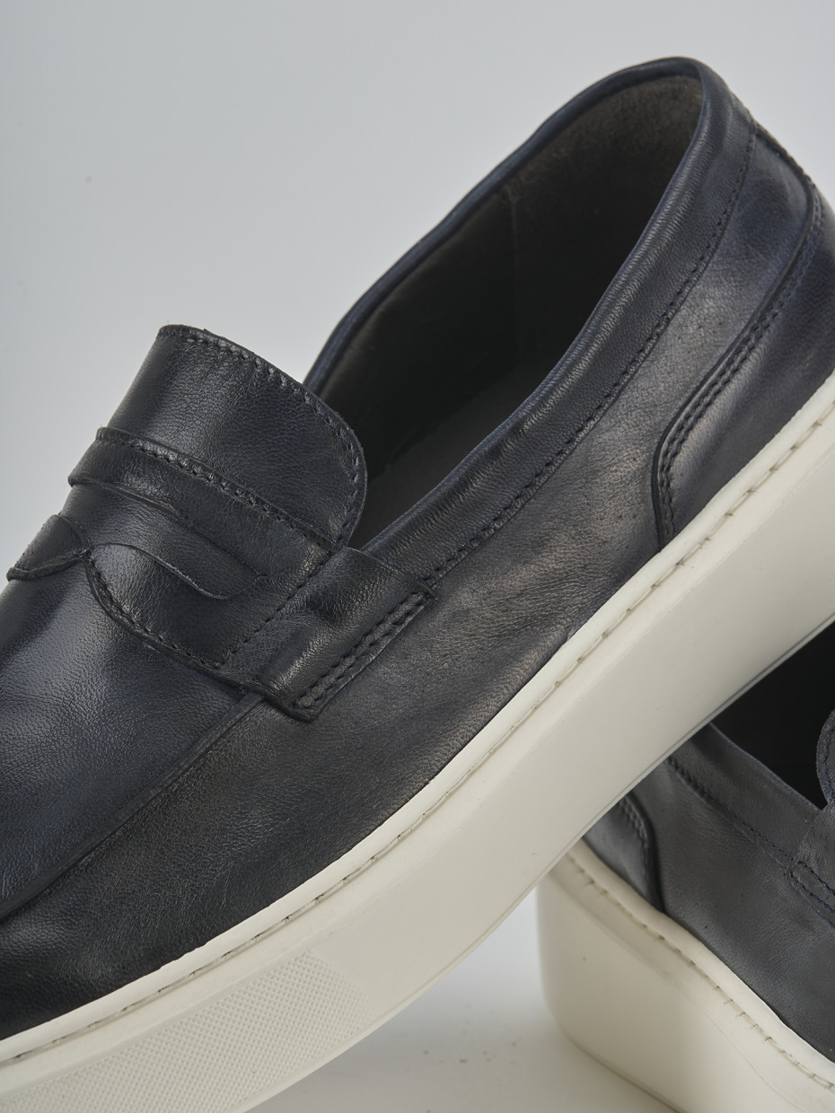 Mocasines azul cuero