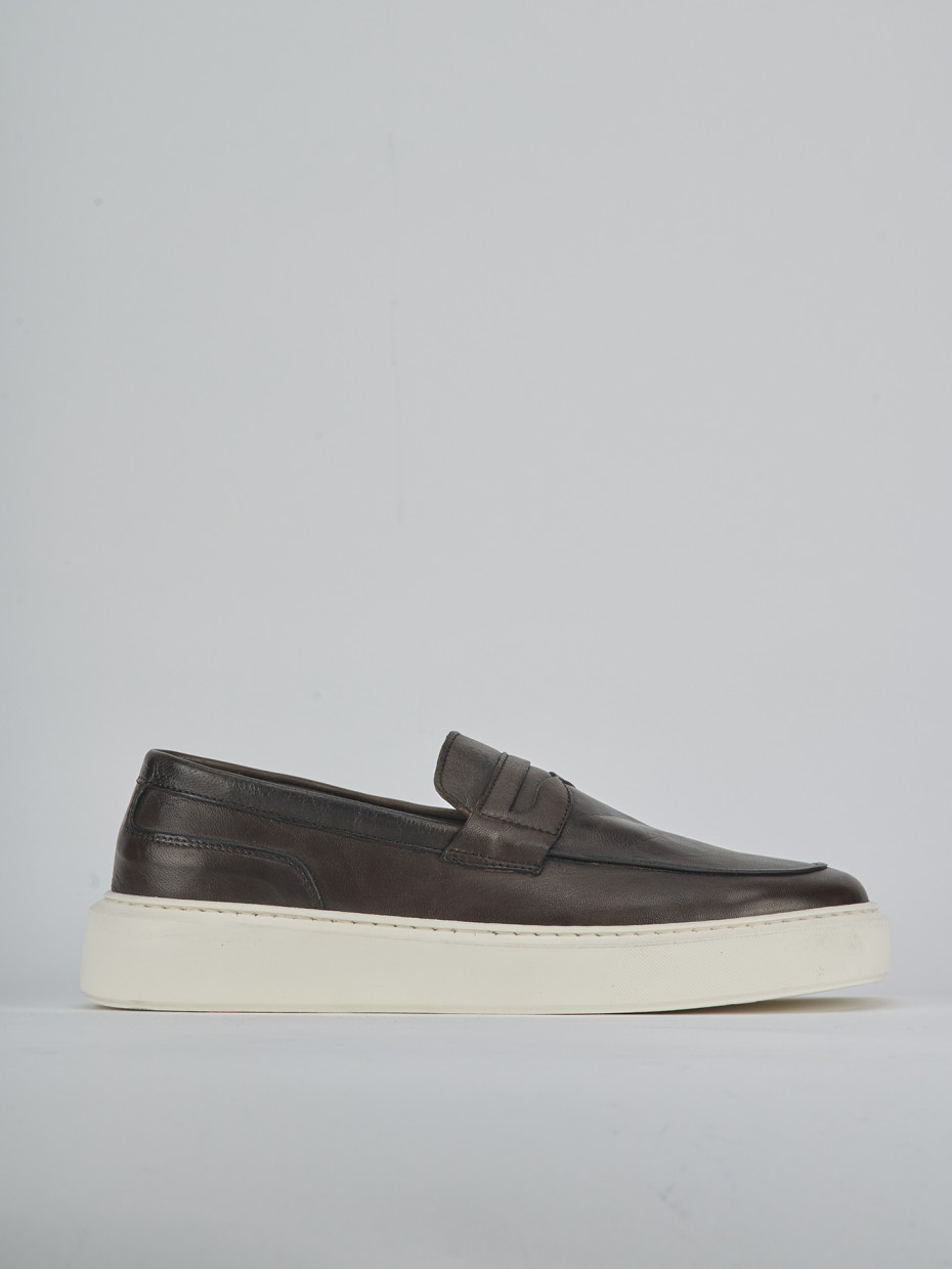 Mocasines marrón oscuro cuero
