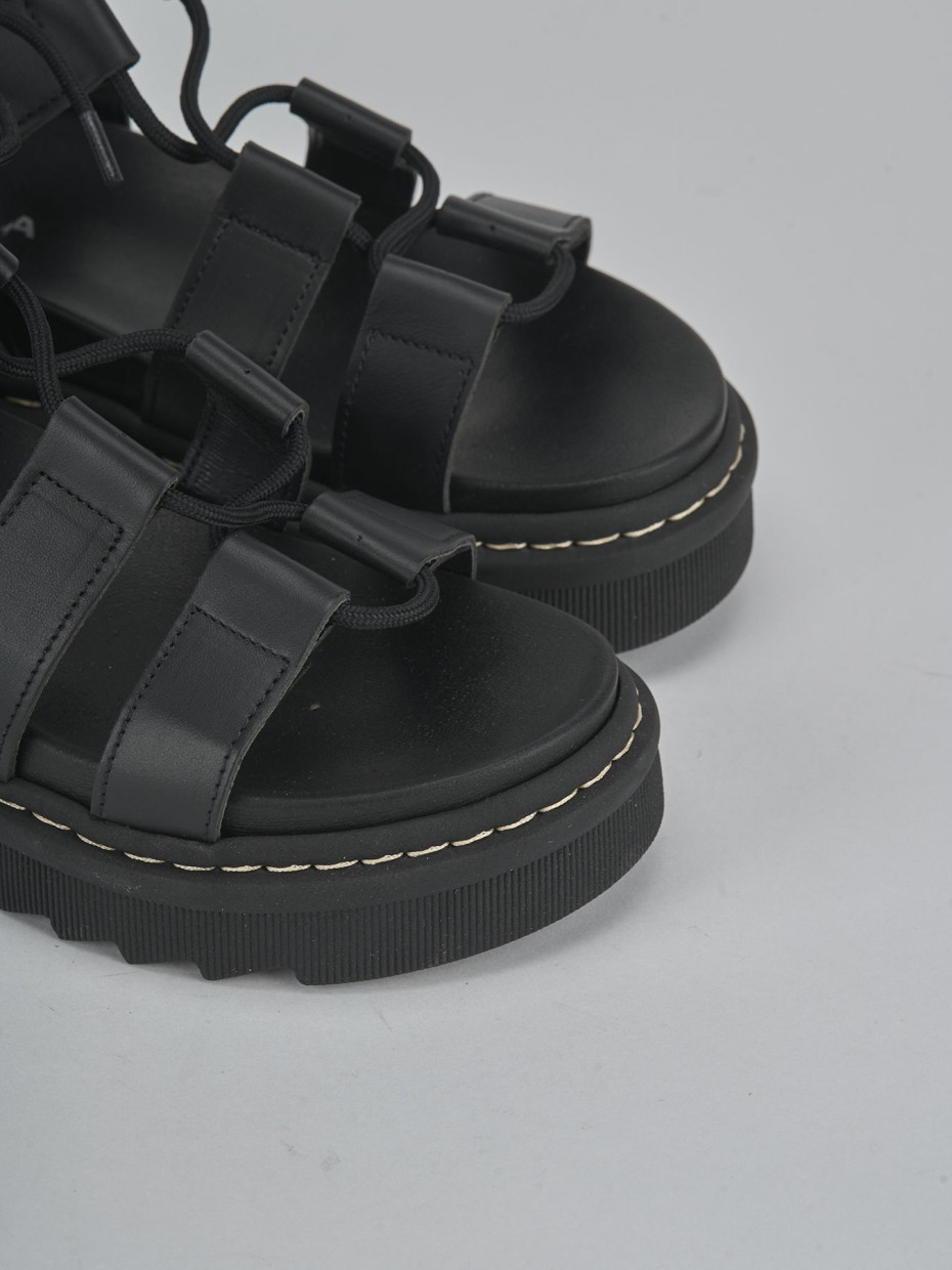 Sandalias de tacón bajo tacón 1 cm negro cuero