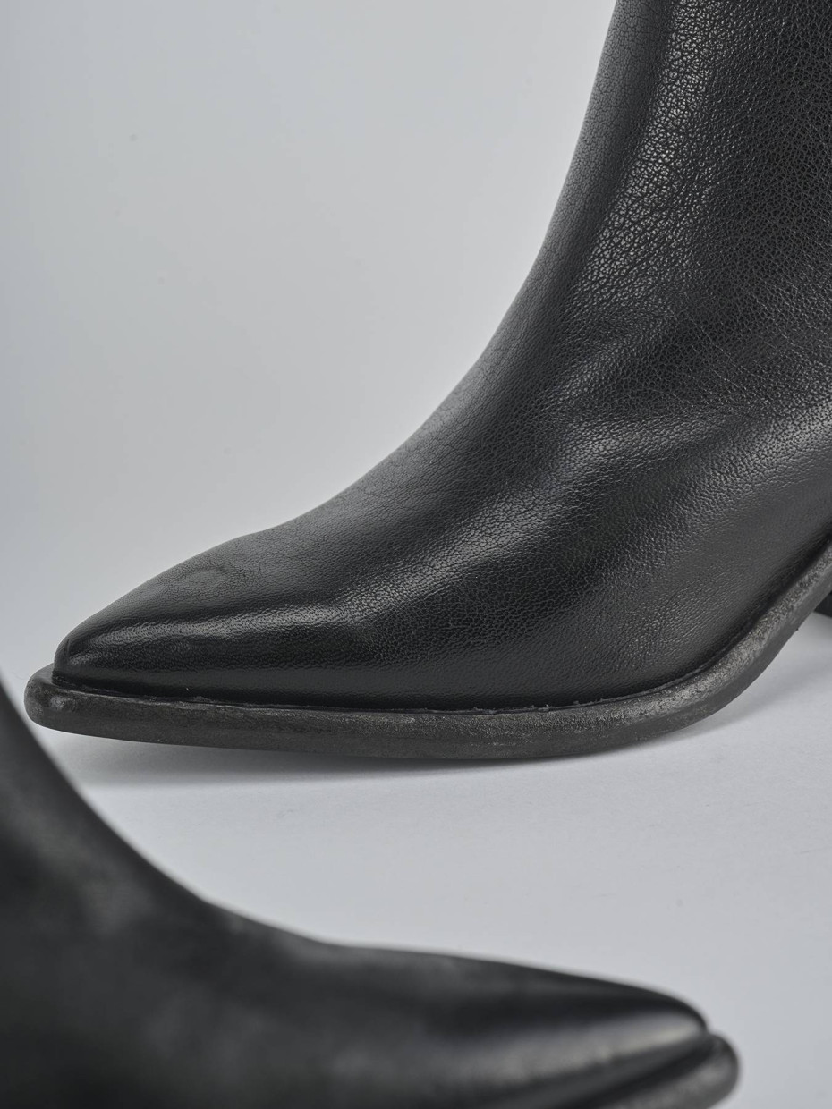 Stivaletti tacco 5cm pelle nero