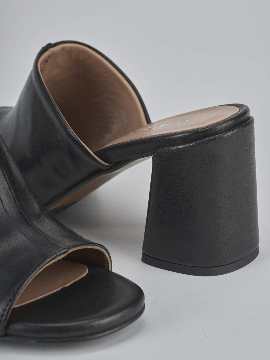 Mules tacón 7 cm negro cuero