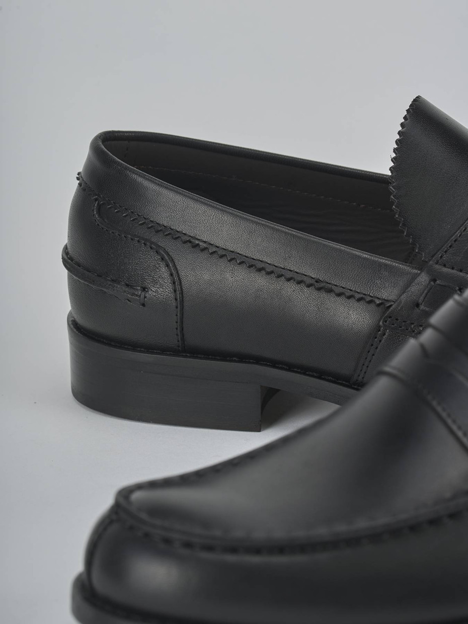 Mocasines negro cuero
