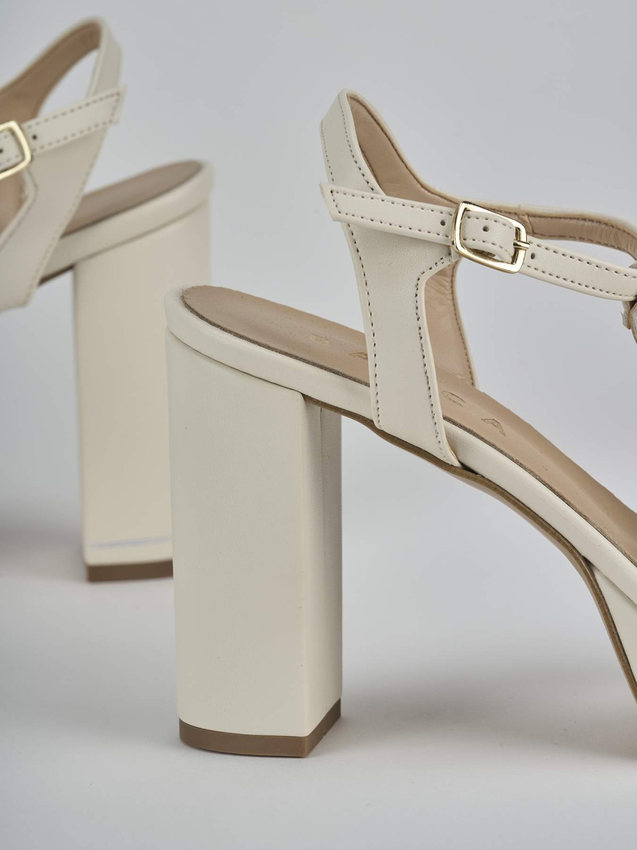 Sandalias de tacón alto tacón 9 cm beis cuero