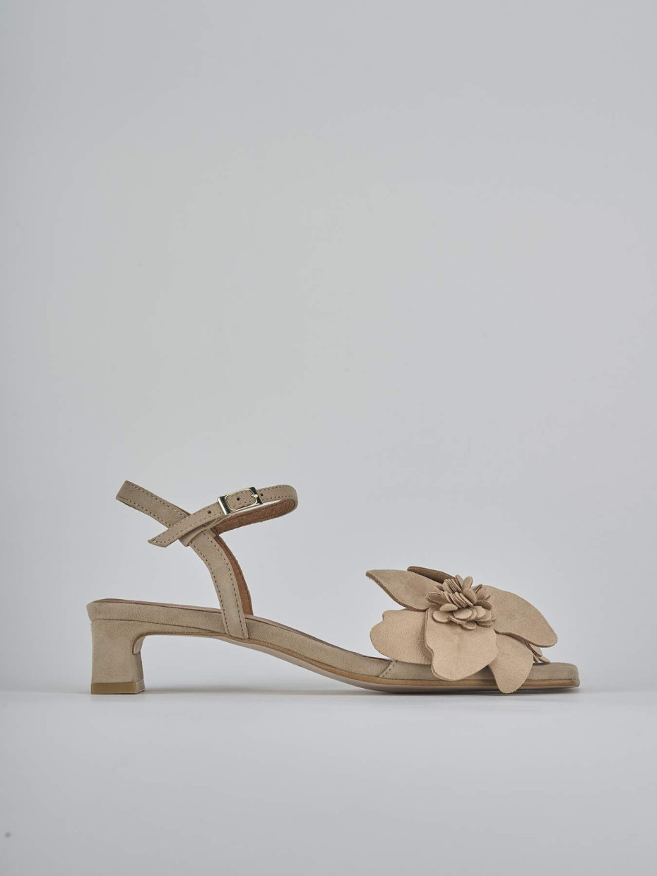 Sandalias de tacón bajo tacón 4 cm beis ante