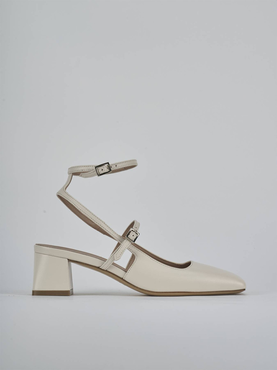 Rebajas extra tacón 5 cm beis cuero