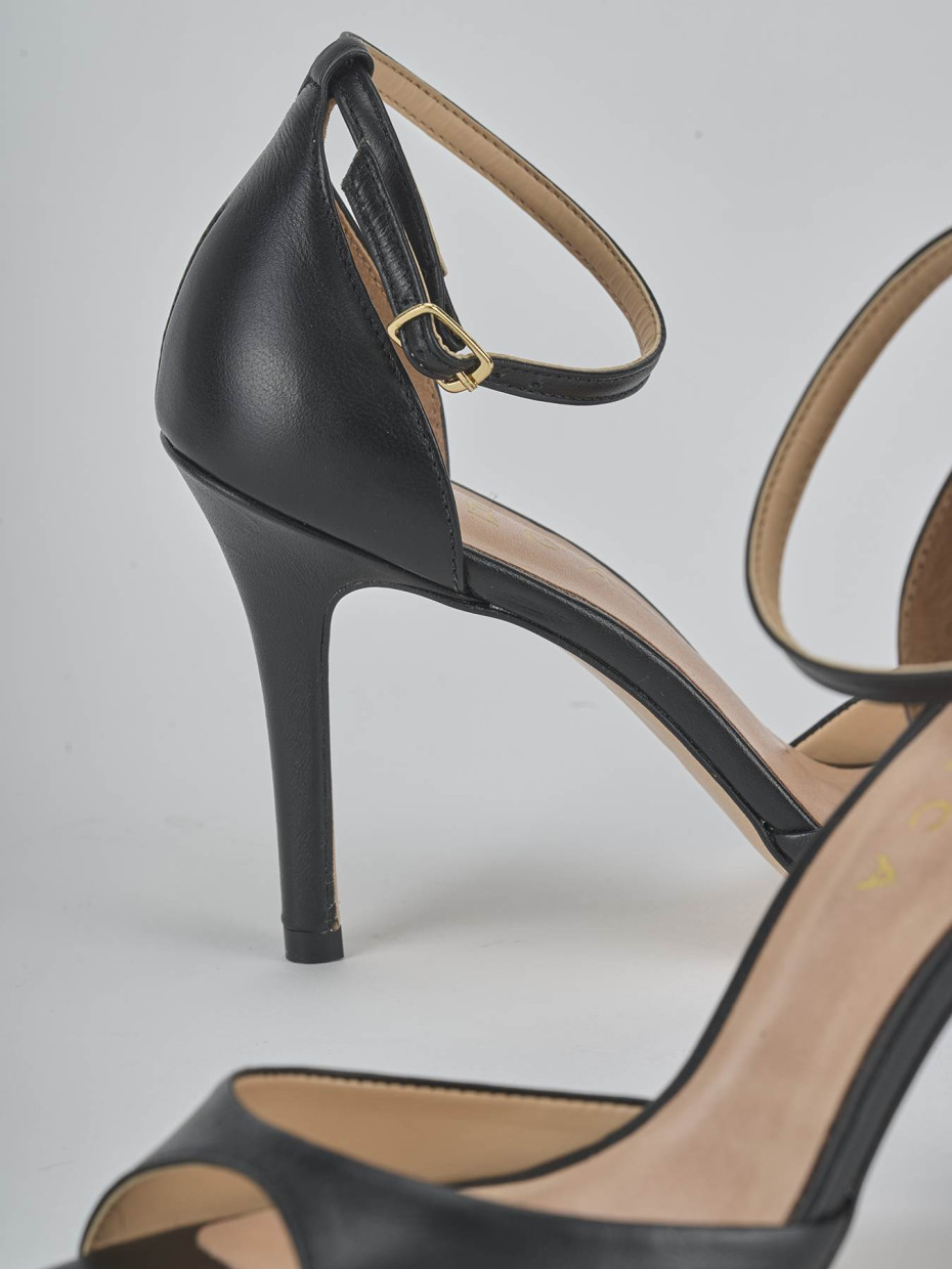 Sandalias de tacón alto tacón 9 cm negro cuero