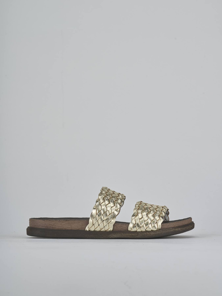 Mules tacón 1 cm oro laminado