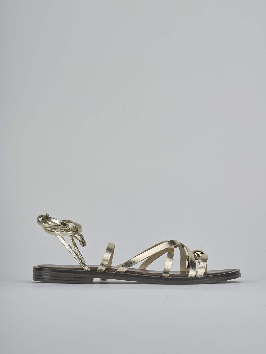 Sandalias de tacón bajo tacón 1 cm oro laminado