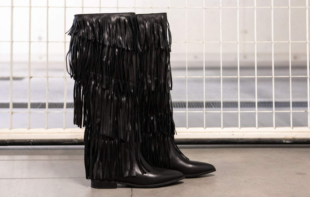 Botas de tacón bajo tacón 2 cm negro cuero
