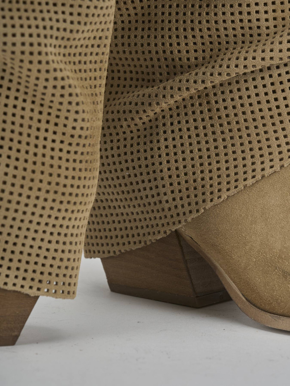 High heel boots heel 7 cm brown suede
