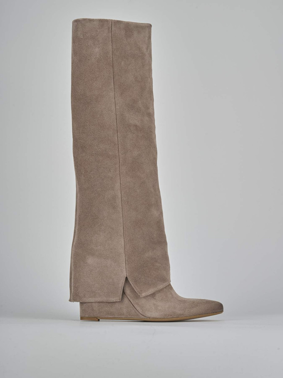 High heel boots heel 9 cm brown suede
