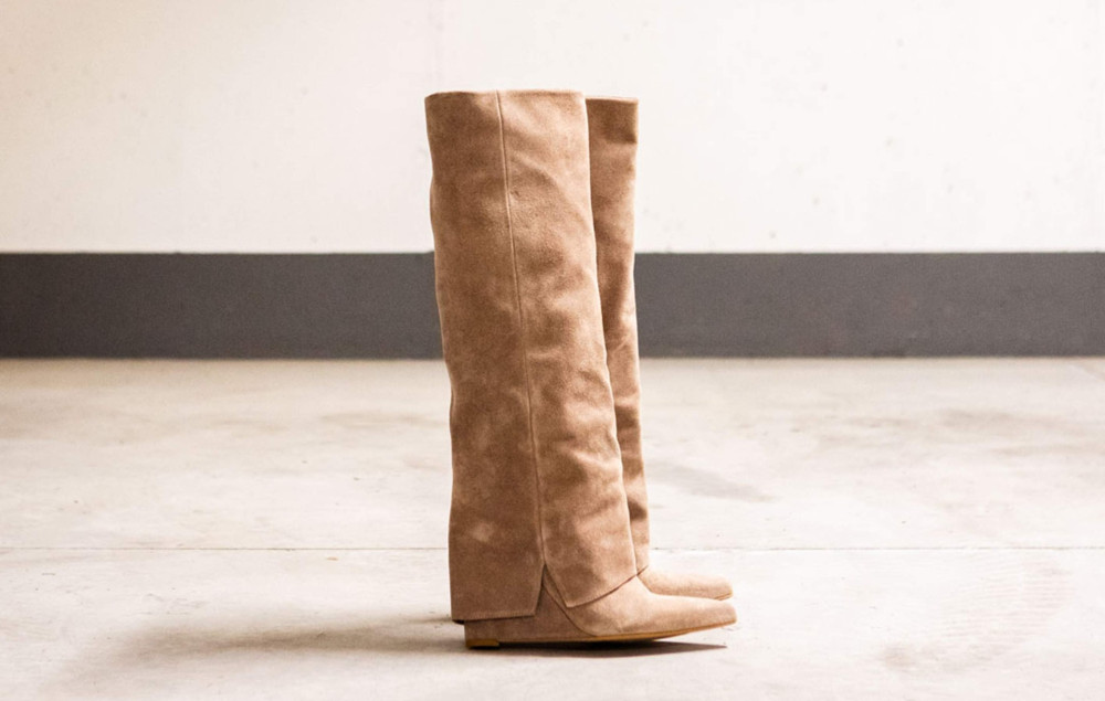 High heel boots heel 9 cm brown suede