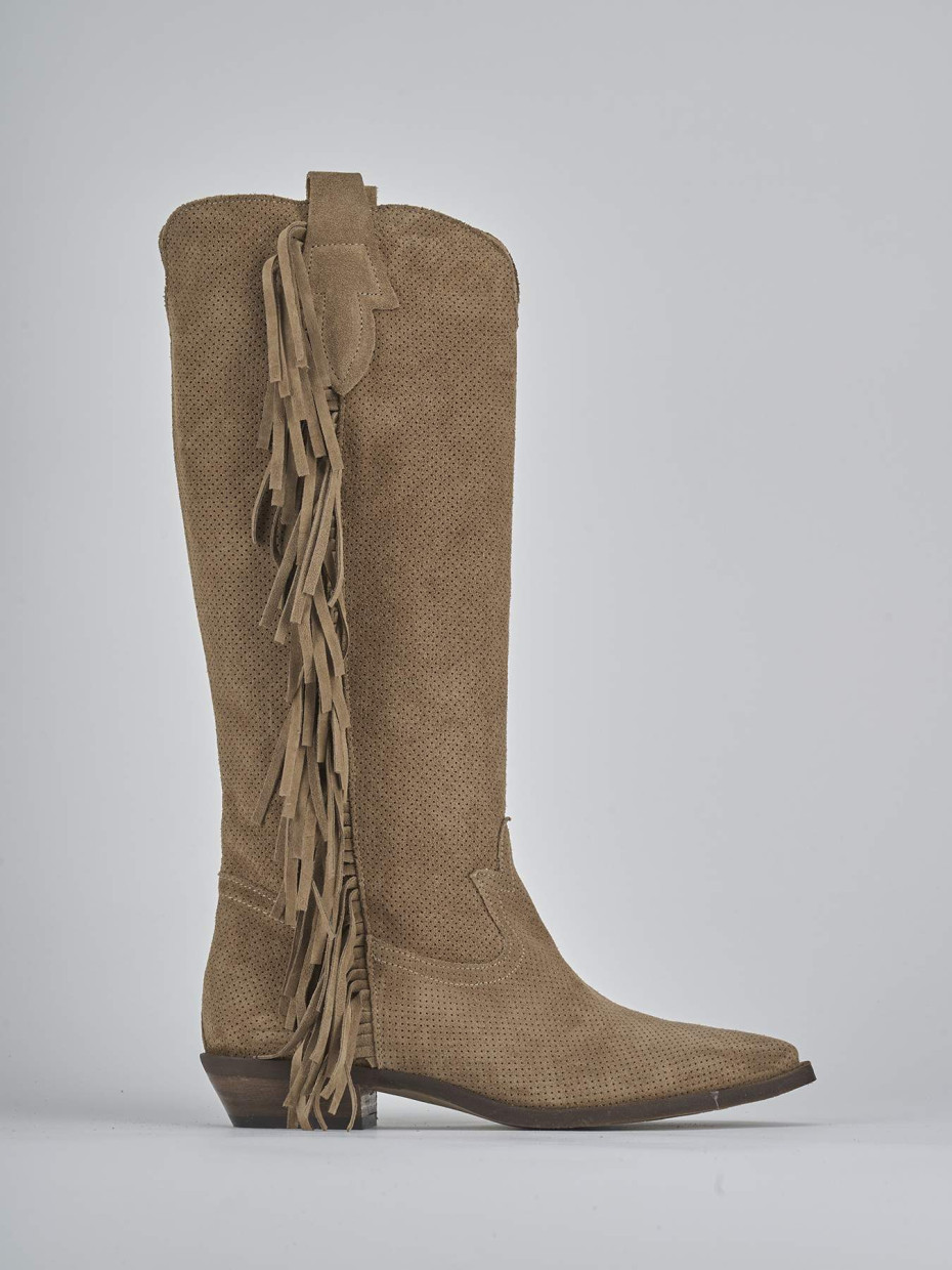 Low heel boots heel 2 cm brown suede