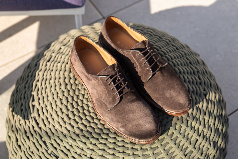Lace-up shoes dark brown suede