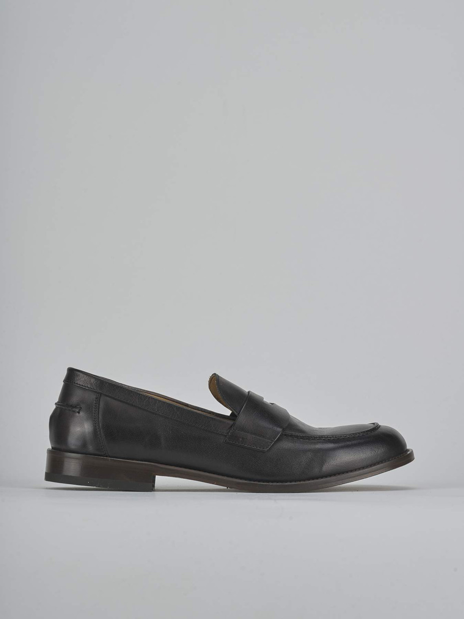 Loafers heel 1 cm black leather