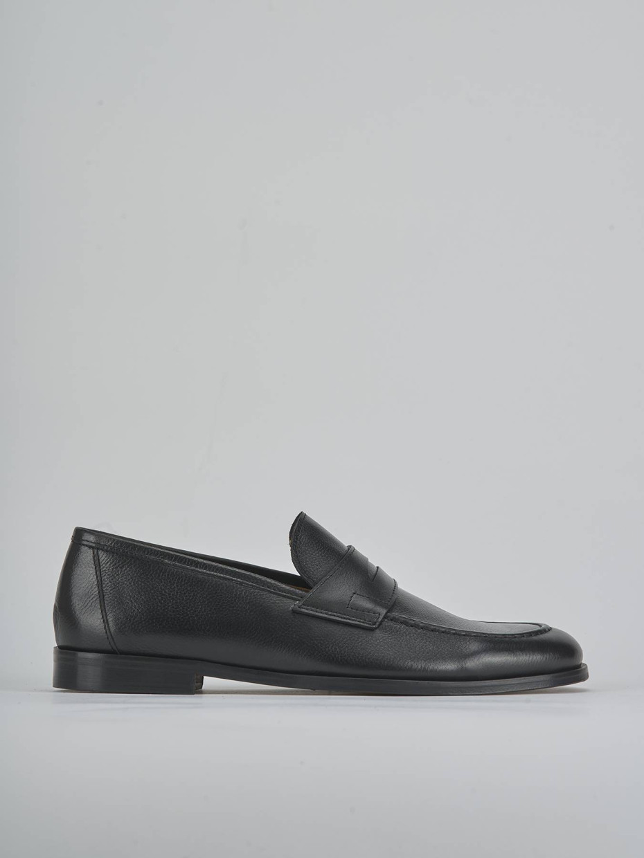 Mocasines negro cuero
