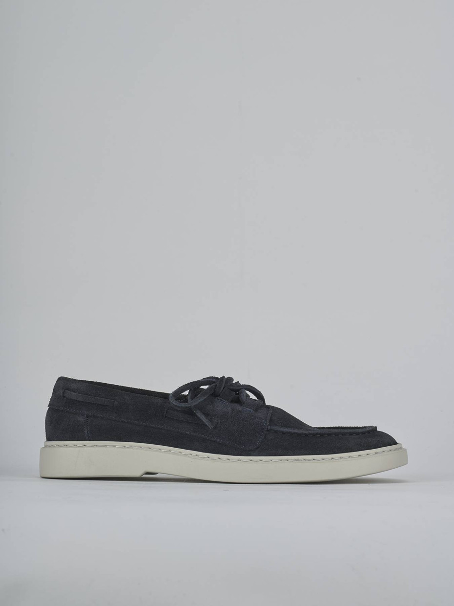 Lace-up shoes green suede
